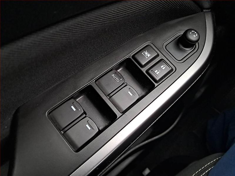 Suzuki Vitara (2022) Premium 1.4 BoosterJet - fotka 17 z 18