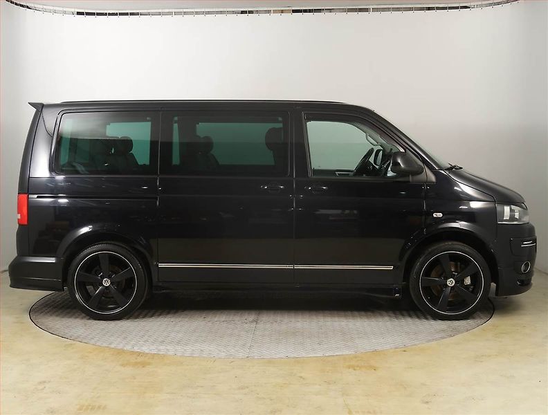 Volkswagen Multivan (2013) Highline 2.0 TDI, 1Maj - fotka 6 z 22