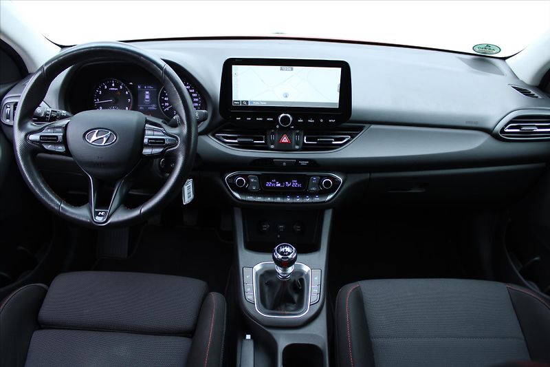 Hyundai i30 1.5 T-GDI 117kW N-LINE ČR - fotka 14 z 28