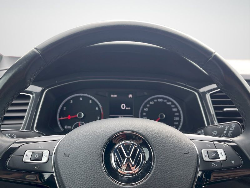 Volkswagen T-Roc (2018) 1.5 TSI 110 kW Highline Sport - fotka 9 z 31