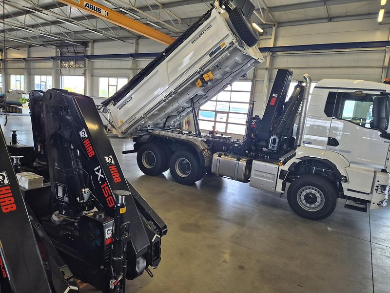 MAN TGS 33.520 6x6 RUKA HIAB SKLÁPĚČ  - fotka 5 z 39