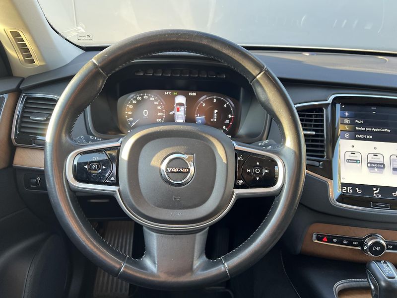 Volvo XC90 (2018) D5 AWD 173kW - fotka 11 z 42