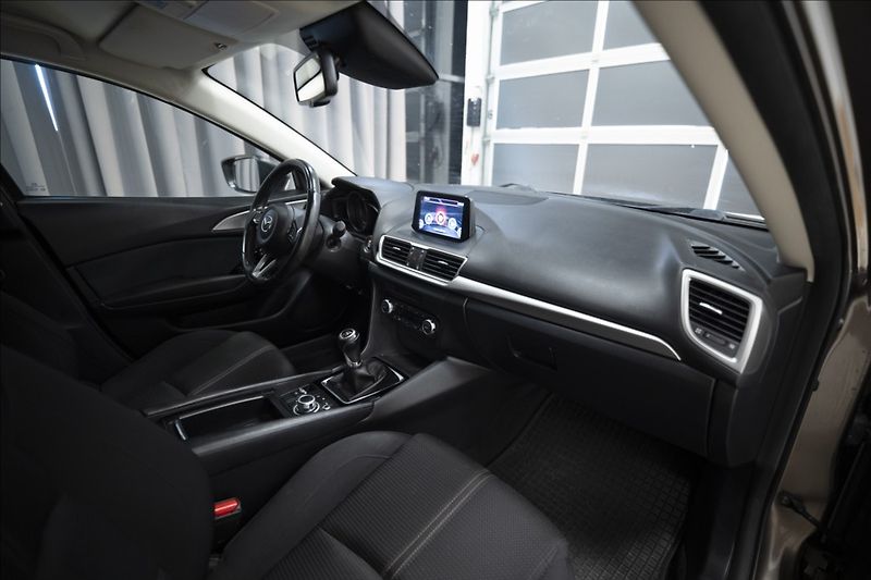 Mazda 3 2,0 SKYACTIV NAVI TAŽNÉ ČR - fotka 10 z 38