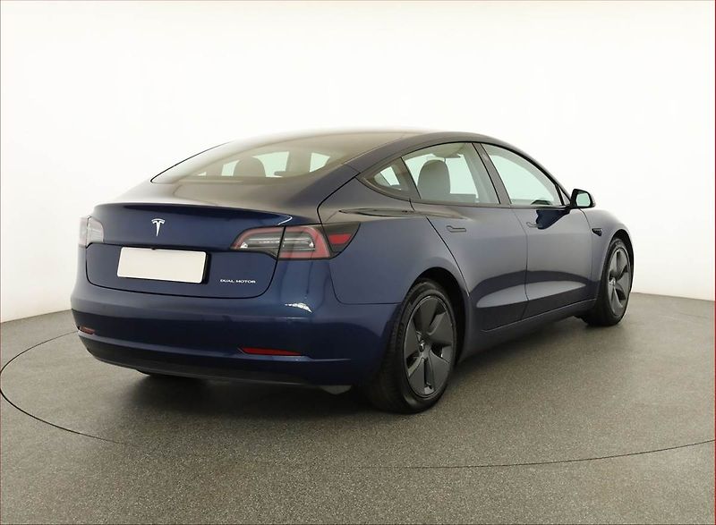 Tesla Model 3 (2021) Long Range 4WD 74kWh - fotka 5 z 23