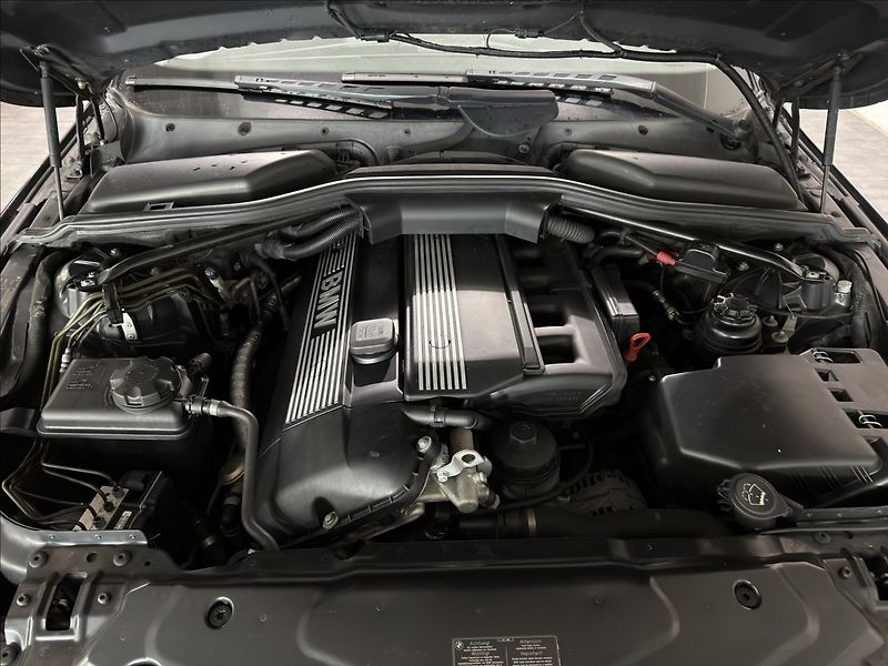 BMW Řada 5 2,2   520i V6 ANGEL SUPER STAV - fotka 35 z 38