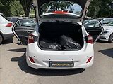Hyundai i30 1,4 i, ČR - náhled 17
