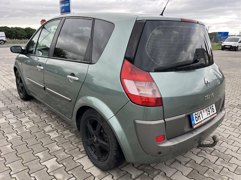 Renault Scénic (2006) 1.9 DCi - fotka 7 z 13