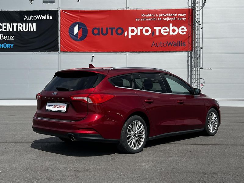 Ford Focus 1.5 110kW LED, HEAD-UP, B&O,TZ - fotka 4 z 25