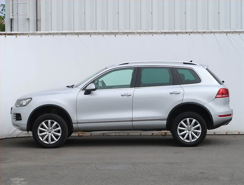 Volkswagen Touareg (2013) 3.0 TDI, 4X4, Automat - fotka 3 z 23