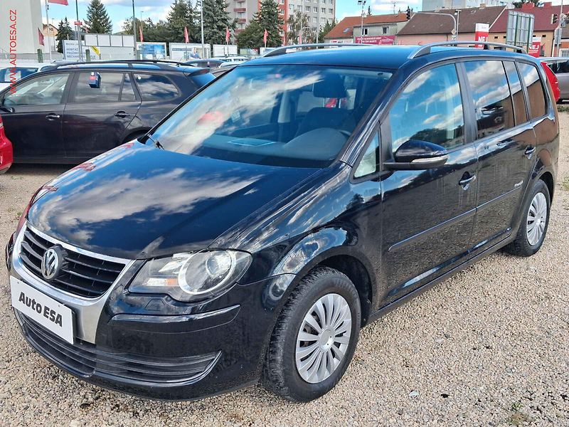 Volkswagen Touran (2009) 1.4 TSi, Navi, AC - fotka 3 z 18