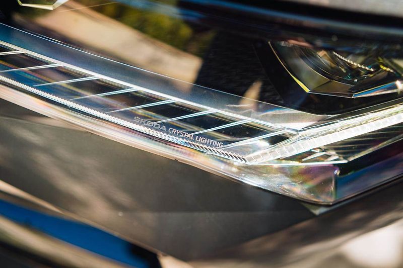Škoda Superb (2025) 2.0 TDI, Sportline, HUD, Paměť - fotka 8 z 30