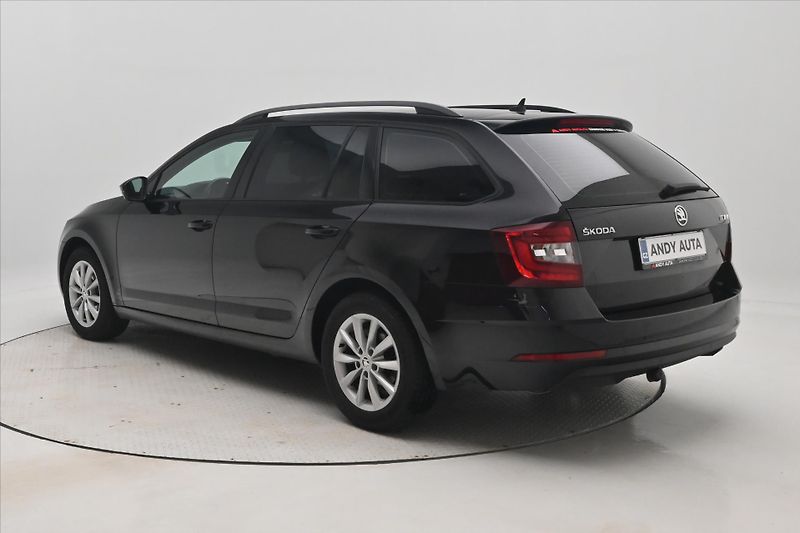 Škoda Octavia 2,0 TDI 110kW Tažné DSG Záruka - fotka 7 z 29