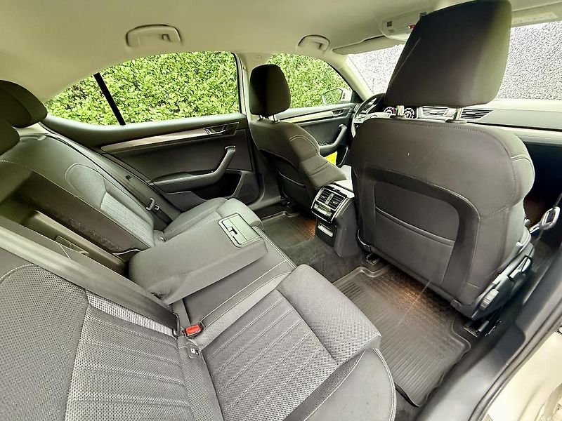 Škoda Superb (2020) 2.0TDi 140kW STYLE 4x4 DSG ČR - fotka 11 z 20