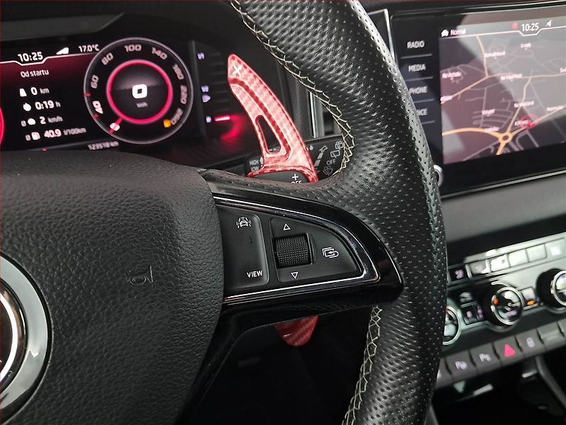 Škoda Karoq (2019) Sportline 2.0 TSI - fotka 19 z 29