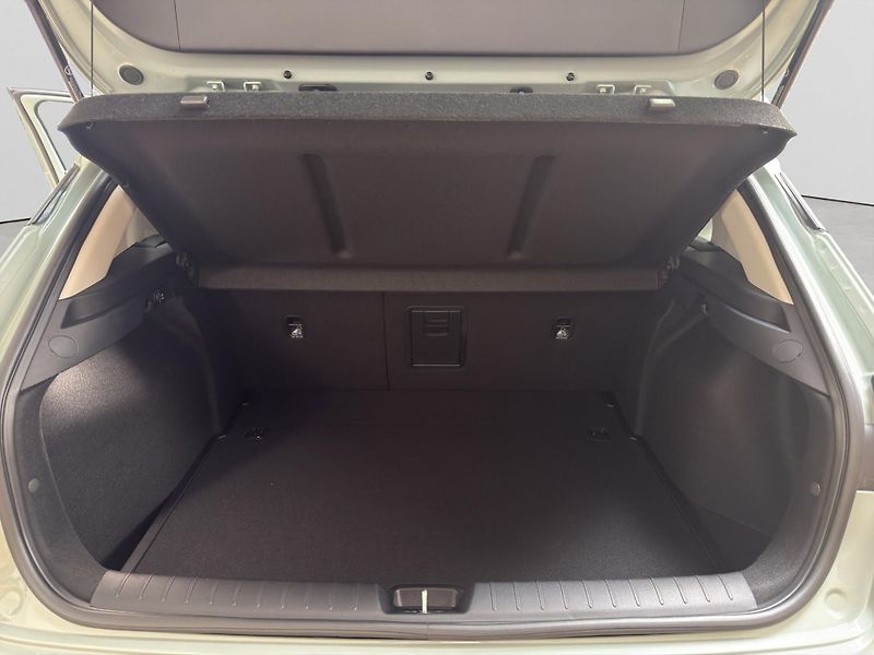 Kia K4 (2026) EXCLUSIVE CL4 1,6 T-GDi GPF 7D - fotka 14 z 15