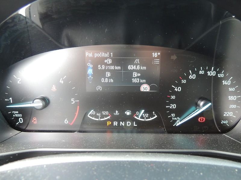 Ford Focus (2022) 1.5TDCi,88kw,Titanium,automat - fotka 37 z 62