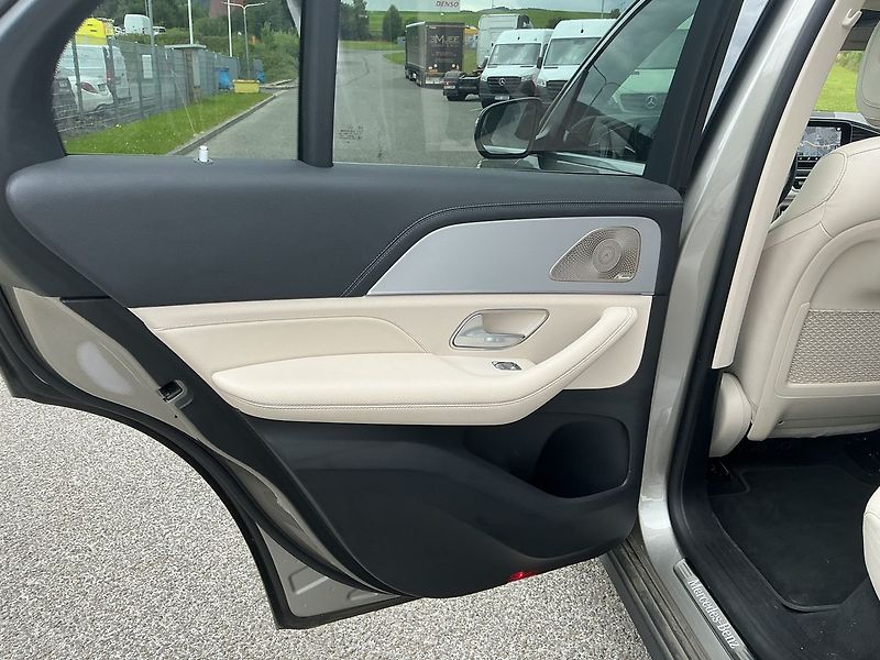 Mercedes-Benz GLE 350 d 4MATIC - fotka 21 z 27