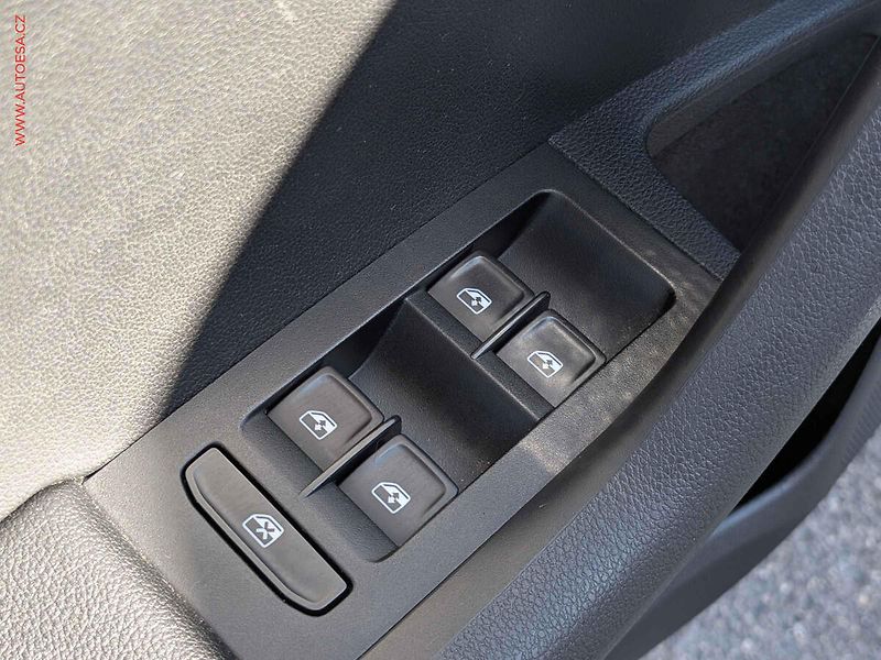 Škoda Octavia (2019) 2.0 TDi, Soleil, DSG - fotka 15 z 23