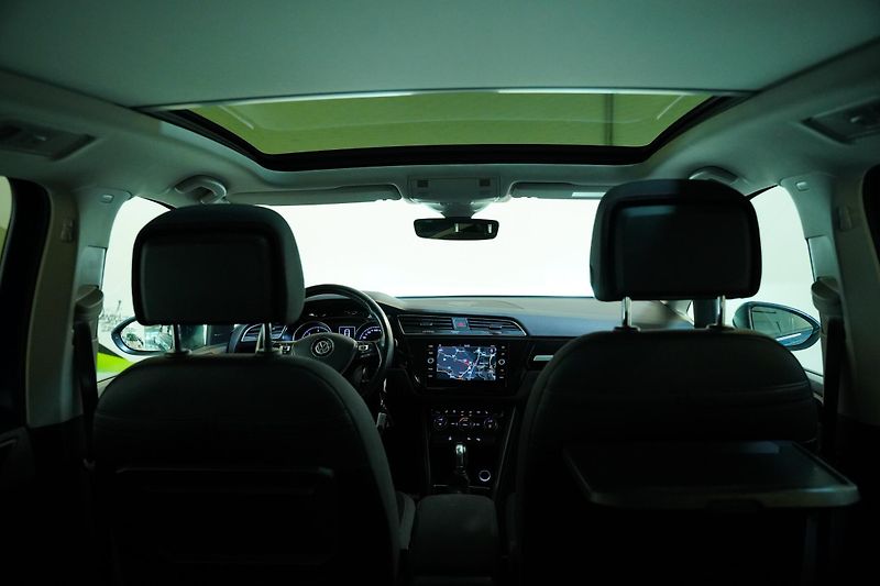 Volkswagen Touran - fotka 27 z 29