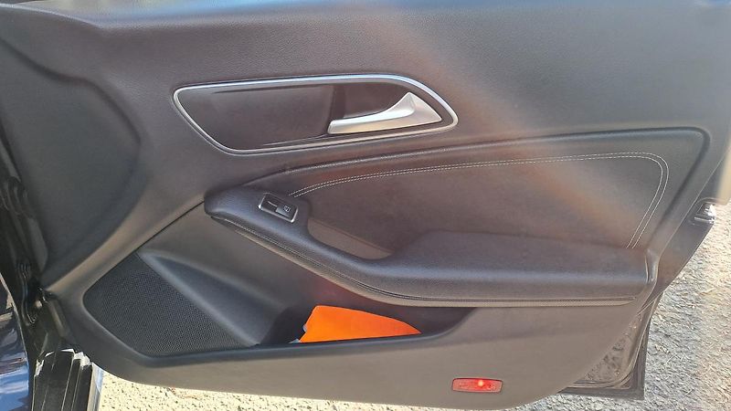 Mercedes-Benz CLA SB 200 D AUT NAVI - fotka 8 z 30