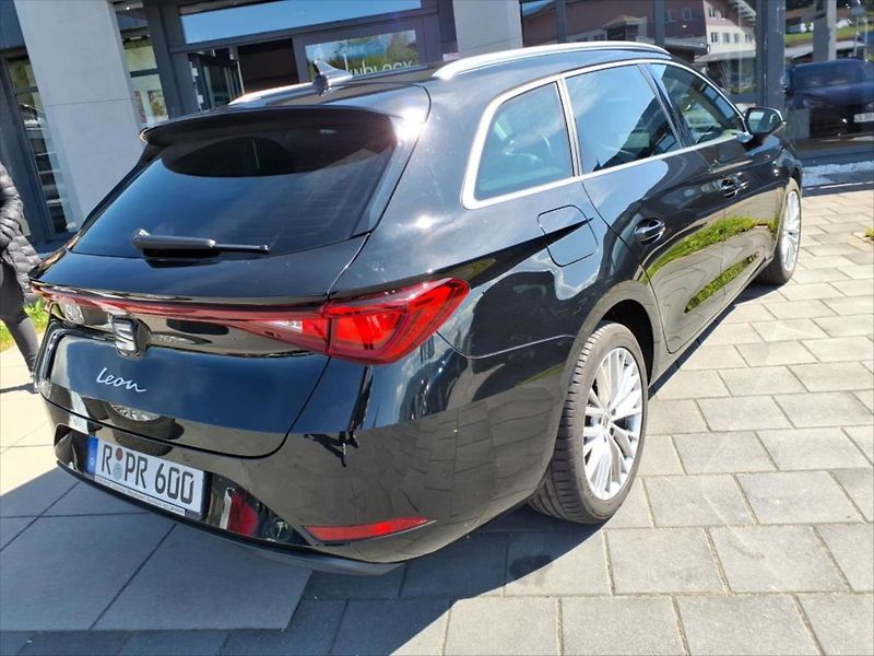 Seat Leon 2,0 TDI TAŽNÉ KAMERA - fotka 4 z 10