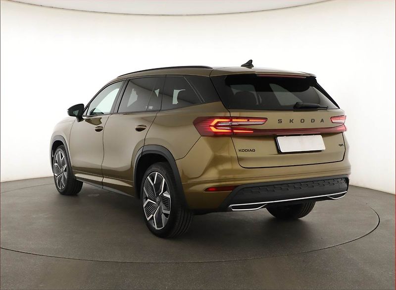 Škoda Kodiaq (2025) 2.0 TDI, SPORTLINE, 4X4 - fotka 4 z 20