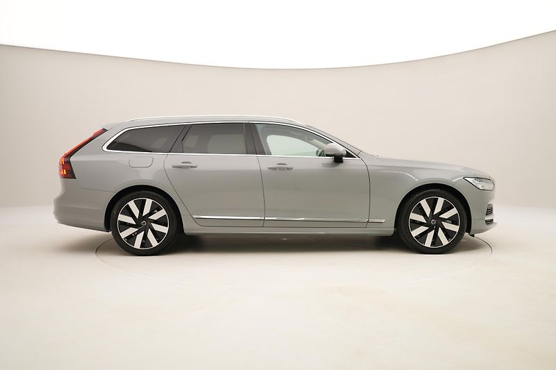 Volvo V90 T6 AWD RECHARGE CORE REZERVACE - fotka 14 z 60