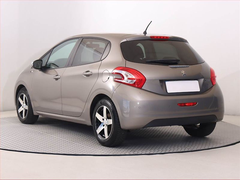 Peugeot 208 (2015) 1.2 PureTech, Serv.kniha - fotka 4 z 16