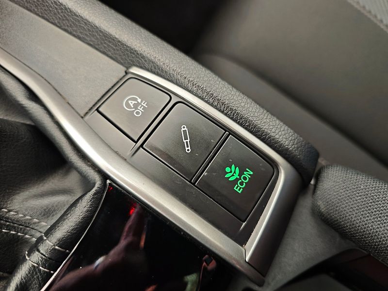 Honda Civic (2019) 1.5 Turbo Sport Plus 134kW 6MT - fotka 28 z 45