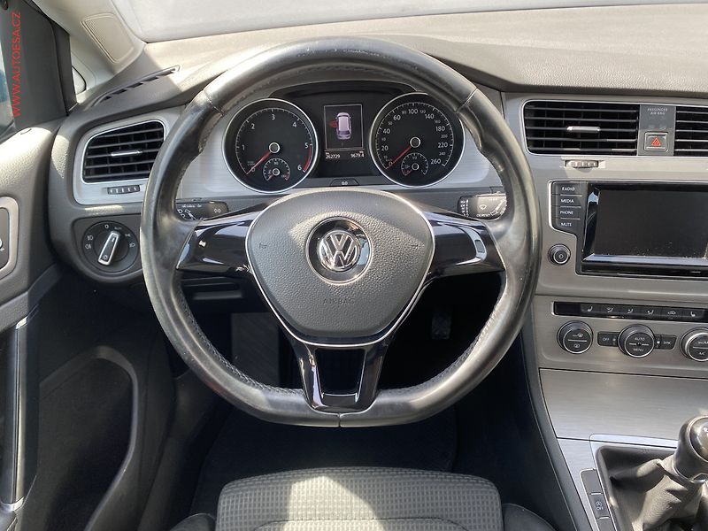 Volkswagen Golf (2015) 1.6 TDi, ČR, servis.kniha - fotka 11 z 16