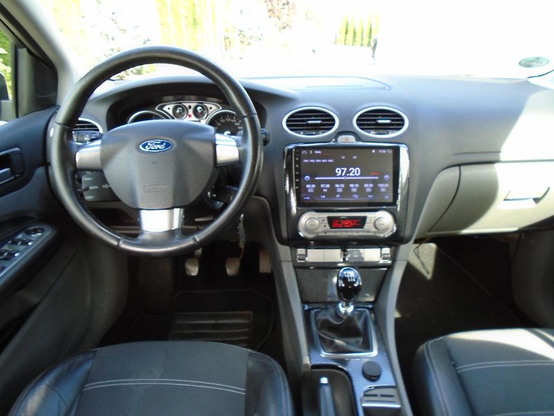 Ford Focus 2.0Tdci 100kW Titanium - fotka 9 z 25