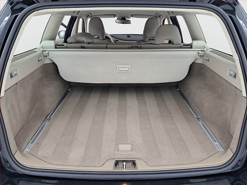 Volvo V70 (2009) 2.4 D, Automat, po STK - fotka 14 z 17