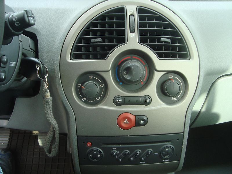 Renault Modus (2007) 1,2 - fotka 13 z 16