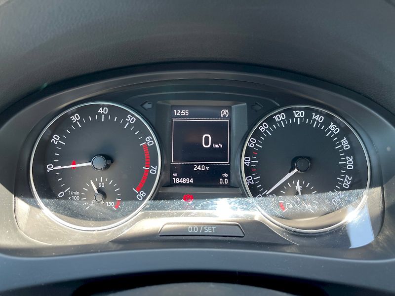 Škoda Rapid (2015) 1.2 TSI 81kW Ambition - fotka 12 z 26