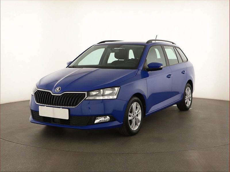 Škoda Fabia (2021) Ambition 1.0 TSI, Serv.kniha - fotka 2 z 14