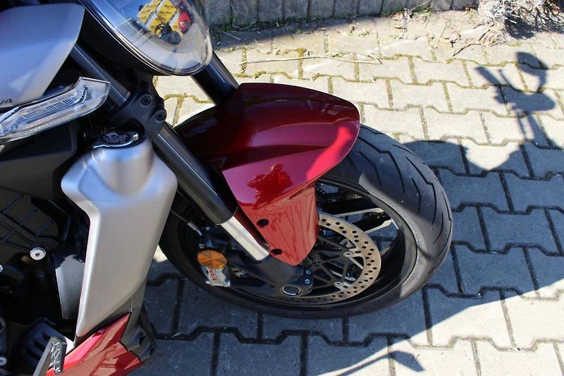 Ducati XDiavel (2025) V4  Burning Red 2025 SKLADEM n - fotka 5 z 13