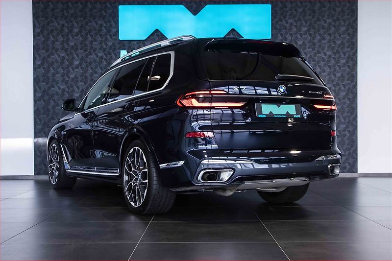 BMW X7 (2025) xDrive40d - fotka 4 z 23