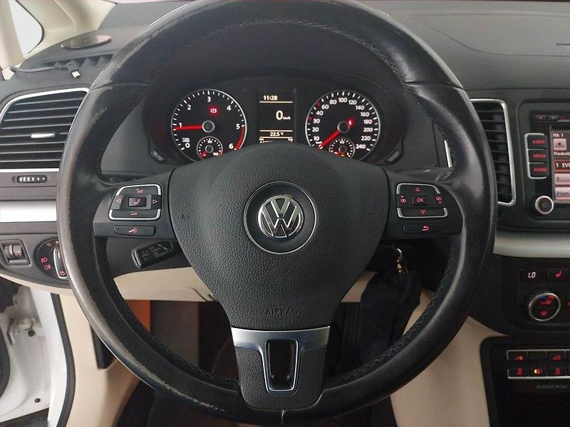Volkswagen Sharan (2014) 2.0 TDI, 7 míst, Bi-Xenony - fotka 19 z 24
