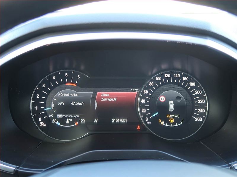 Ford Galaxy (2019) Titanium 2.0 EcoBlue, 4X4 - fotka 11 z 23