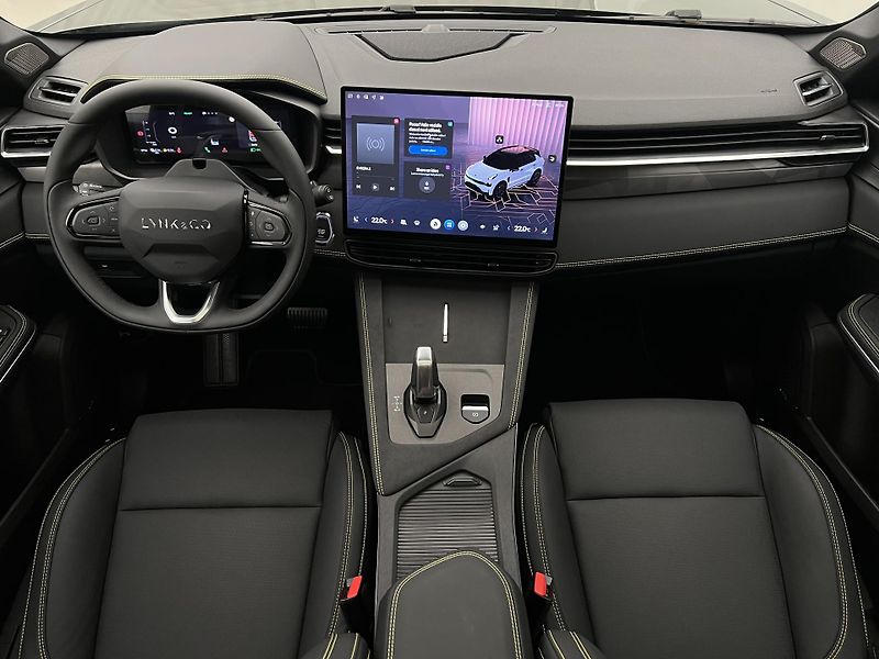 Lynk & Co 01 MORE PHEV AUT CZ 1.maj - fotka 2 z 50