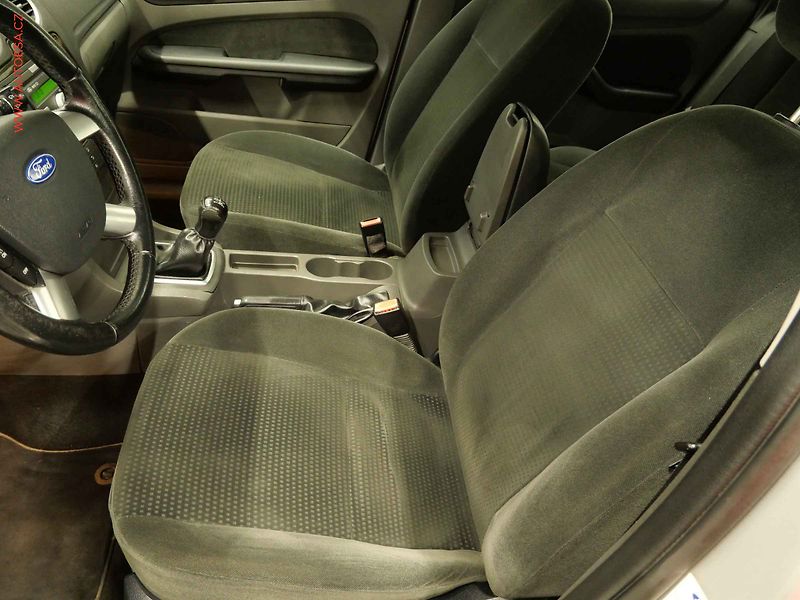 Ford Focus (2006) 1.8TDCi, AC, temp - fotka 9 z 20