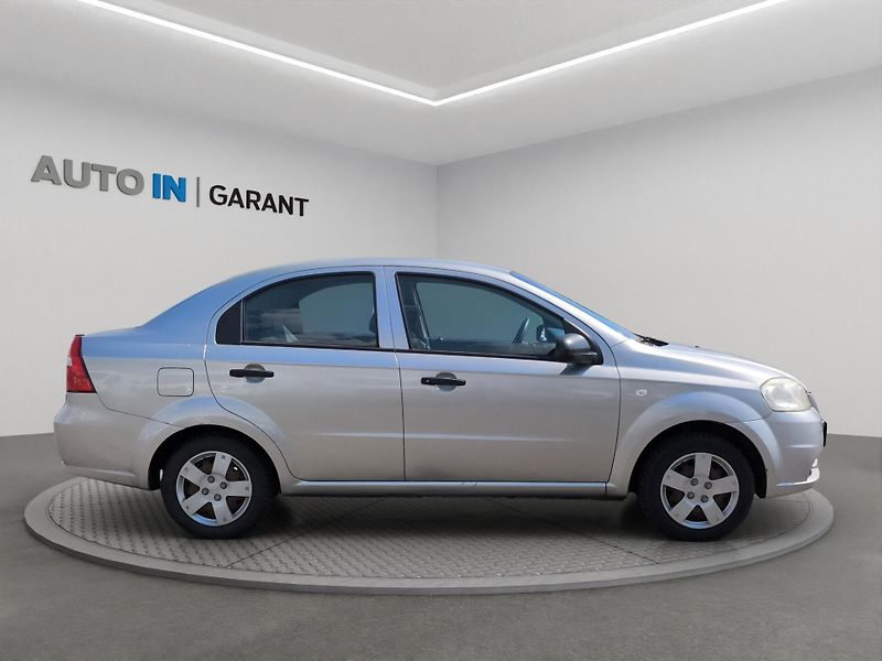 Chevrolet Aveo (2008) Sedan 1.2i 53kW - fotka 4 z 19