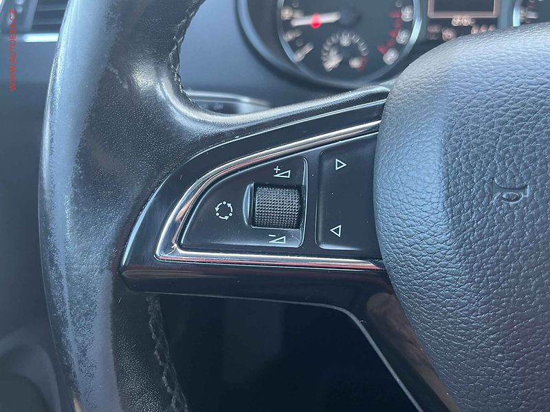 Škoda Octavia (2014) 1.6 TDi, DSG, STK 12/27 - fotka 13 z 14