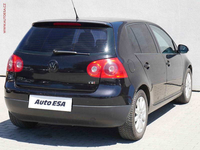 Volkswagen Golf (2006) 1.4TSi, Výhřev sed, temp - fotka 4 z 17
