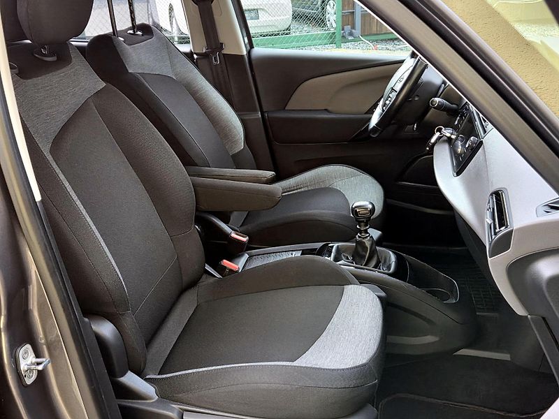 Citroën Grand C4 SpaceTourer 1,5 bHDi 7m SERVISNÍ KNÍŽKA - fotka 32 z 52