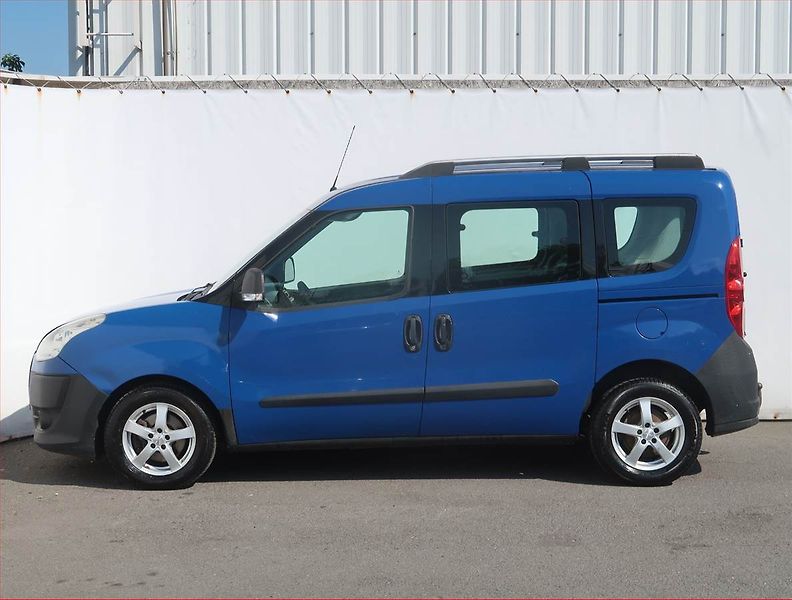 Fiat Dobló (2011) 1.6 MultiJet, 5Míst, ČR, DPH - fotka 3 z 16