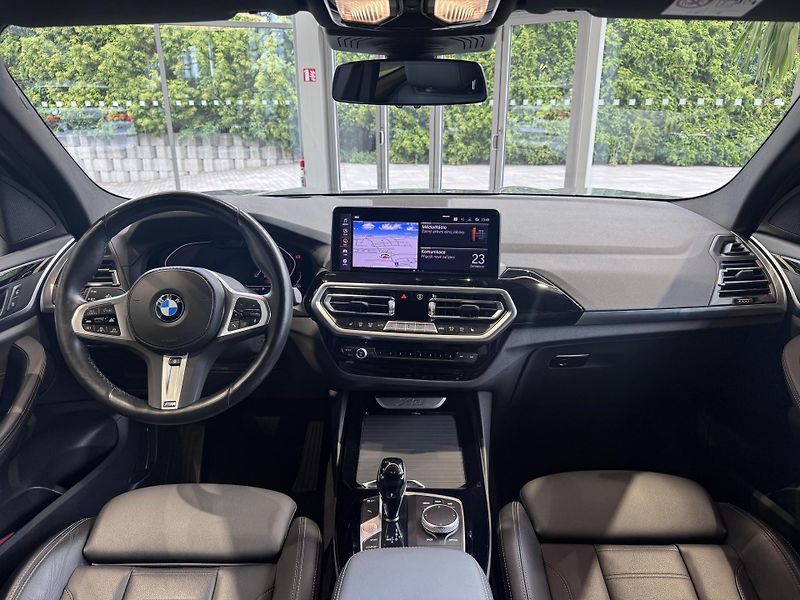 BMW X3 xDrive 30d xLine - fotka 12 z 25