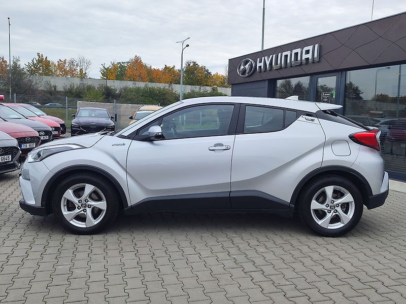 Toyota C-HR 1.8 HEV/90kW Comfort e-CVT - fotka 8 z 32