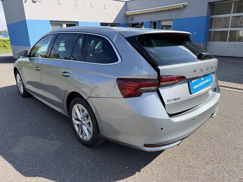 Škoda Octavia Kombi 2,0i 150kW 4x4 závěs - fotka 8 z 23