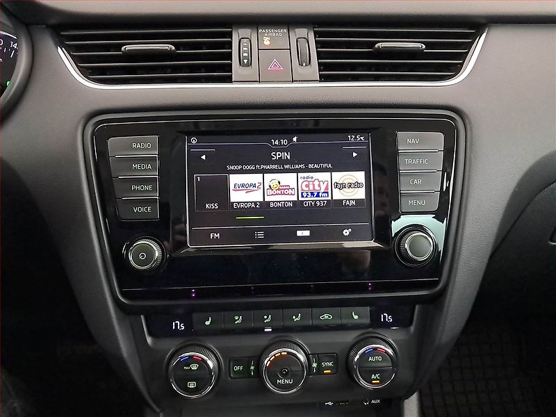 Škoda Octavia (2015) Style 2.0 TDI, Automat, Navi - fotka 12 z 19